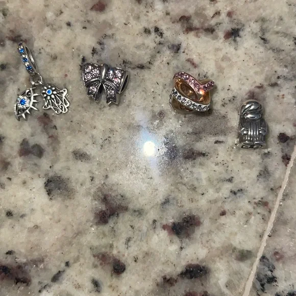 Set of 4 Pandora charms - Picture 2 of 5